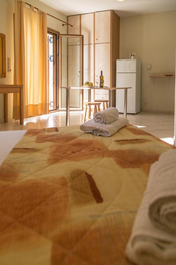 Eleni Suites Methoni Eksteriør billede