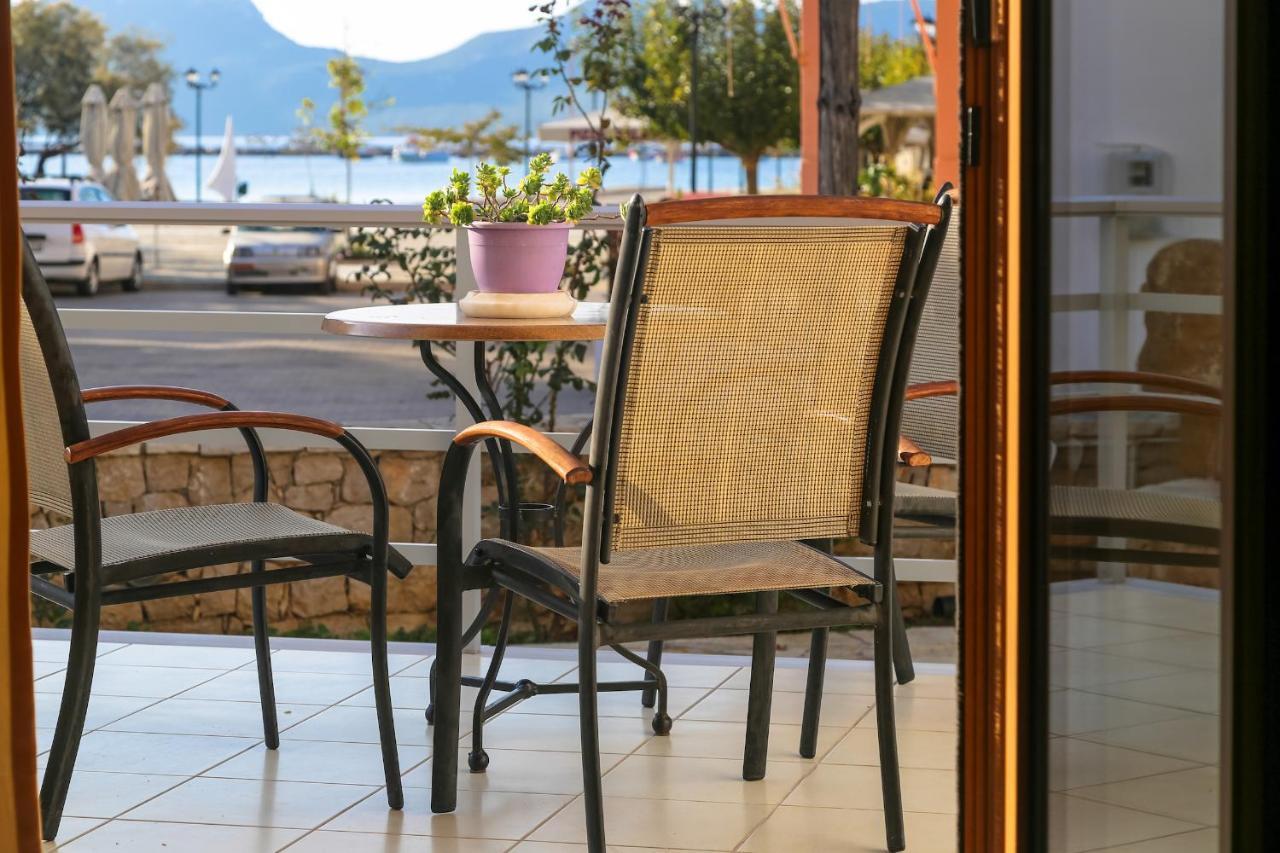 Eleni Suites Methoni Eksteriør billede