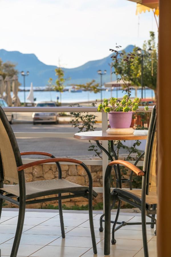 Eleni Suites Methoni Eksteriør billede
