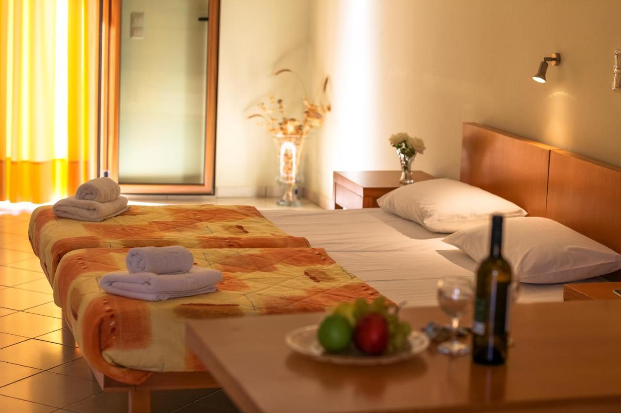 Eleni Suites Methoni Eksteriør billede