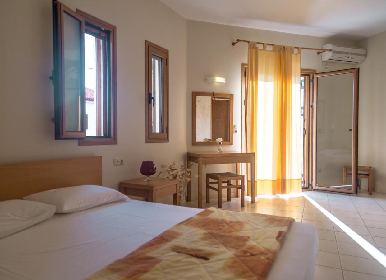 Eleni Suites Methoni Eksteriør billede