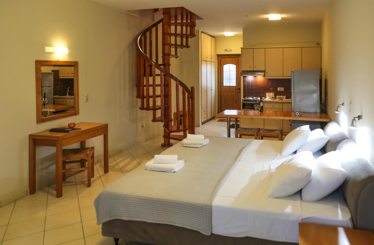 Eleni Suites Methoni Eksteriør billede